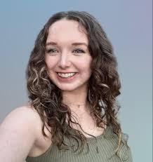 Sandra Seal's Instagram, Twitter & Facebook