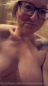 Don't get caught during this risky almost public CEI involving leg crossing over and uncrossing