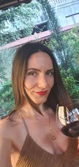 Hi all, Ana here, I live in London and love to travel. I am planning a  short trip to Morocco