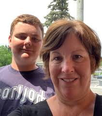 ❤️🎗❤️🎗❤️🎗❤️🎗❤️🎗 Cupcakes by the number: Total cupcakes: 220 dozen  Total number of cupcakes: 2640 Butter: 40 lbs Icing sugar: 40kg Vegetable  oil: 4 gallons. Baking hours: 28 Eggies: 11kg Eggs: 330 Total