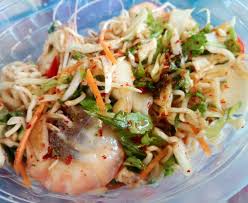 Jadi, tanpa membuang masa, di sini kami senaraikan beberapa makanan thailand yang popular yang harus anda cuba apabila melancong ke thailand kelak. Pesta Makanan Thai Di Tesco Ampang Ceritera Si Gadis Biru