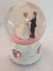 To buy a gift for a couple on their first marriage anniversary, you can alternate between the usual gift cards for couples, personalized gifts, flowers, chocolates and cakes. Anniversary Gifts Silver Revolving Couple Anniversary Gifts Retailer From Ludhiana