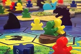La estimulación de la coordinación motora fina, la es un juego recomendado para niños a partir de los 7 años. The Island Juego De Mesa Familiar Lleno De Puteo Y Risas
