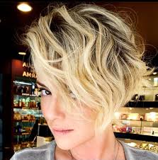 Hair style should be designed to give the most beautiful look to the shape of the face. 43 Long Pixie Hairstyle Ideas Look Elegant And Stylish Round The Clock
