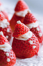Cute christmas appetizers for kids : Make Strawberry Santas As A Healthy Christmas Snack