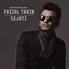 Kau selalu ada kau tak pernah hilang percaya kau tetap sahaja kau cahaya dalam gelita. Faizal Tahir Sejati Lyrics Musixmatch