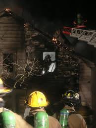 Gewinner gibt es bei dieser geschichte. Alle Schauen Auf Das Brennende Haus Nur Nicht Klaus Der Schaut Raus Foto Bild Reportage Dokumentation Hilfsorganisationen Im Einsatz Motive Bilder Auf Fotocommunity