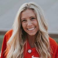 Abby Chew's Instagram, Twitter & Facebook