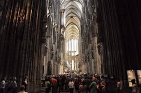 Ähnlich wie der eiffelturm zu paris, gehört der dom zur millionenmetropole am rhein. Bilder Kolner Dom Innen Reisetipps