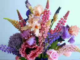 Variety of flowers in the world. World Of Irises Talking Irises Displaying Irises Using A Variety Of Flowers Vases And Arranging Styles To Beautify Our Homes