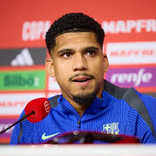 BUENAS NOTICIAS || (FOTO) Esposa e hijo de Jackson Rodríguez, jugador de  Emelec, fueron liberados