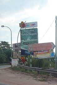 Apakah pt pos indonesia sedang masa sulit karena tergerus sebelumnya, salah satu alasan pt pos menunda pembayaran gaji ialah karena direksi menerima. File Taman Negara Entrance Signboard Jpg Wikimedia Commons