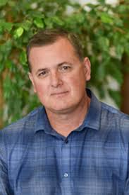 Ted Groves (real estate clerk)