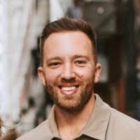 Elizabeth Trosclair's Instagram, Twitter & Facebook