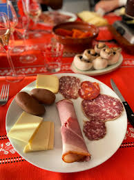 Here are just a few ideas for a raclette party. How To Throw A Raclette Dinner Party Ladydeelg
