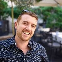 Chris Jinks's Instagram, Twitter & Facebook