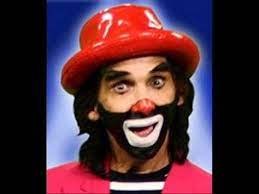 La versión de las mañanitas de cepillín tiene un estilo muy peculiar, desde la voz del payasito de la tele hasta el característico intro con el que todos se identifican, pues incluye todas las edades. Las Mananitas Con Cepillin Las Mananitas Con Cepillin Las Mananitas Cumpleanos Canciones De Feliz Cumpleanos