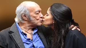 Check spelling or type a new query. Erasmo Carlos Aos 77 Anos Mostra Sua Esposa De 28 Anos Na Tv E Impressiona A Todos Youtube