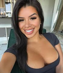 Shirley Lopez's Instagram, Twitter & Facebook