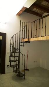 Scala A Chiocciola Modello Liberty Diametro 105 Cm Con Ringhiera Per Soppalco Scala A Chiocciola Scale Ringhiera