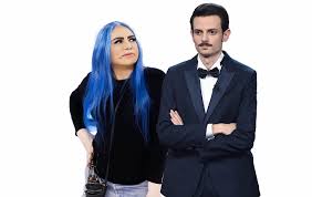E la luna bussò, cosa ti aspetti da me, j'adore venise, il mare d'inverno, liberté, loredana berte loredana berte. Fabio Rovazzi E Loredana Berte Nuova Collaborazione Radio Piterpan Forever Fun Forever Young