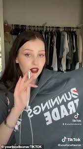 We would like to show you a description here but the site won't allow us. Freedomroo Bunnings Gifts Woman A Trade Hoodie And A Personalised Card On Her 21st Birthday Australiannewsreview