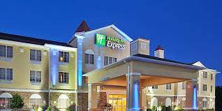 The median home cost in savannah is $131,700. Savannah Airport Hotels With Indoor Pool Holiday Inn Express Savannah Airport