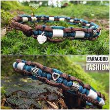 Bei uns kannst du dir ein praktisches welpenhalsband zusammenstellen, das den anforderungen eines jungen hundes entspricht und dabei noch schön aussieht! Schmuckhalsband Mit Em Keramik Pipes Und Verschiedenen Beads Dogs Collar Halsband Emkeramik Hund Par Em Keramik Halsband Paracord Halsband Halsband
