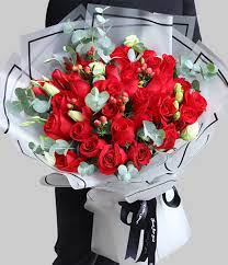 The beautiful good morning images with flowers is the best way to greet your loved ones a great morning. Extraordinarily Lucky 33 Roses Send Rose To China For Love Romantic At Chinaflower214 Com Product Id 1164