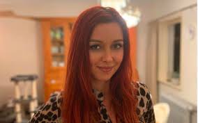 Ze studeerde psychologie en seksuologie aan de ku leuven en behaalde in 2020 haar postgraduaat forensische. Seksuologe Lotte Vanwezemael Doet Gewaagde Uitspraak Een Stevig Nummertje In Bed Nieuws365