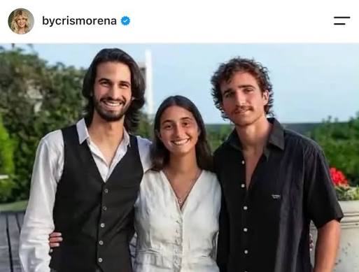❤️ EL POSTEO DE CRIS MORENA TRAS EL ESTREMECEDOR RELATO SE SU NIETO  VALENTIN 🫶 La productora subi&oacute; estas dos fotos con sus tres nietos, Fran,  Valen y Azul, y su ex