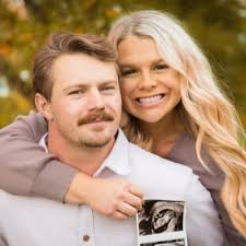 Laura Knutson (@laura_knutson18)