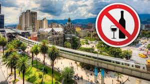 El 'pico y cédula' rige también desde hoy para ingresar a los locales comerciales de antioquia, excepto los restaurantes y los hoteles. Ley Seca Y Toque De Queda En Area Metropolitana De Medellin Por Halloween Kienyke