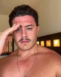 Deanna Rivas's Instagram, Twitter & Facebook