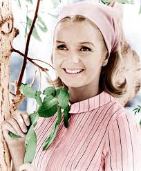 How Debbie Reynolds overcame personal tragedy and the betrayal of her best  friend Elizabeth Taylor to become 'America's sweetheart'