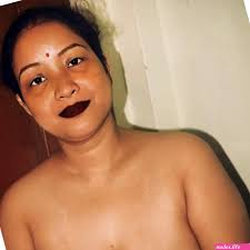 Porn photos of Padmaja Gogoi- Sensual MILF pics