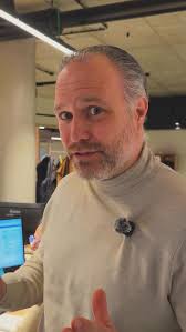 ‘T is gebeurd! 💥 Ons gloednieuw @upoffiz.be project in de Wetstraat is  gelanceerd voor verhuur. En dat laten we niet onopgemerkt voorbijgaan. 🥳  #upoffiz #kantorenbrussel #sixtie6 #wetstraat ...