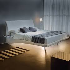 Se cerchi un prodotto affidabile e una grande tradizione artigiana allora rivolgiti alla serietà di gobbo salotti. Fly Light Letto Matrimoniale Moderno E Contemporaneo Imbottito In Tessuto O Ecopelle Interno77 Soluzioni D Arredo