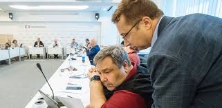 Nicméně překvapivě rada následně na návrh ředitele dvořáka souhlasí, že pokud dostane obratem relevantní materiály, je ještě ochotna do 19.11. Michal Klima Matocha Lipovska I Xaver Jsou Mimo Nechapou Fungovani Ceske Televize Hlidacipes Org