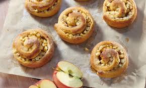 Apfelschnecken Rezept In 2020 Rezepte Apfelschnecken Lebensmittel Essen