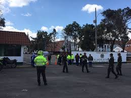 #urgente primeras imágenes de carro bomba en escuela de cadetes general santander en bogotá. Al Menos Ocho Muertos Por Carro Bomba En Escuela De La Policia En Bogota Eje21