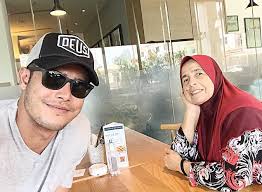 Nasha aziz dan zul ariffin dalam kasih bersulam daun palas astro prima.mp3. Zul Ariffin Kekasih Hati Saya Hanya Gayatri