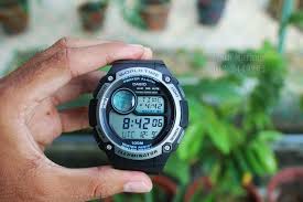 Solat fardu yang wajib didirikan ialah solat lima waktu sehari semalam iaitu subuh zohor asar maghrib dan isyak. Jam Casio Waktu Solat Original Cpa 100 1a Men S Fashion Watches On Carousell
