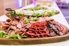 Sie brauchen dafür eine große halle. Hochzeitsbuffet Alles Wichtige Viele Inspirationen Buffet Vorschlage