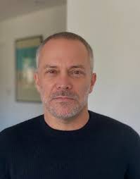 Brent Bell's Instagram, Twitter & Facebook