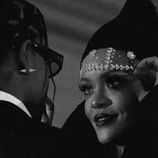 Bee☯️🇺🇬 (@Belsvan72)