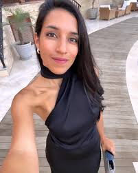 Daniela Crespo (@dani_crespovs) • Instagram photos and videos