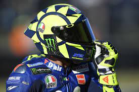 Lorenzo / @jorgelorenzo99 shark race r pro gp by: Homologated Helmets 2019 Approval Moving Forward Motogp