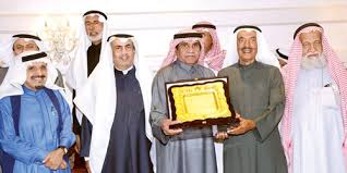 هل يفعل ذلك أحد من. Ø§Ø«Ù†ÙŠÙ†ÙŠØ© Ø§Ù„Ø°ÙŠÙŠØ¨ ØªØ³ØªØ¶ÙŠÙ Ø§Ù„Ø£Ø¯ÙŠØ¨ Ø§Ù„Ø´Ø§Ø±Ø®