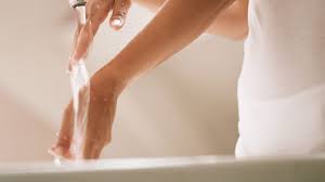 Symptoms usually peak within about 12 hours but can continue for several days. Home Remedies For Spider Bites What To Do And Natural Options